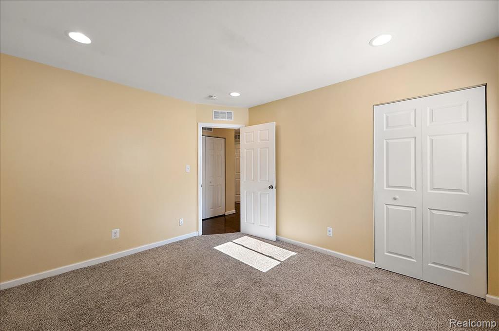 26061 Cameo Court, Madison Heights, MI 48071 — Photo 39
