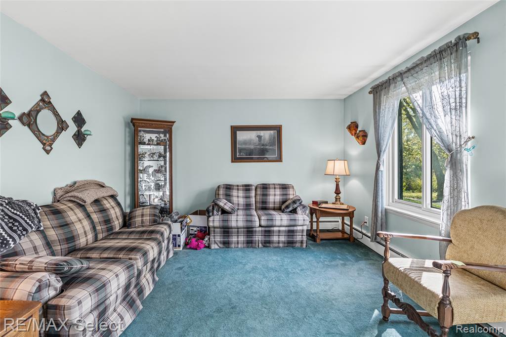550 W Rose Center Road, Holly, MI 48442 — Photo 17