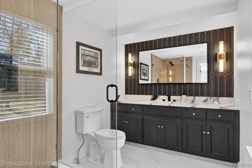 754 N Valley Chase Road, Bloomfield Hills, MI 48304 — Photo 22