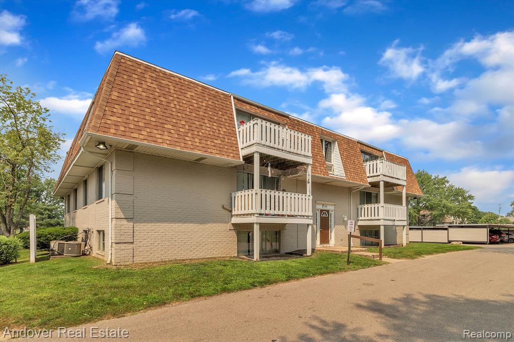 320 S Drake Road, Kalamazoo, MI 49009 — Photo 23