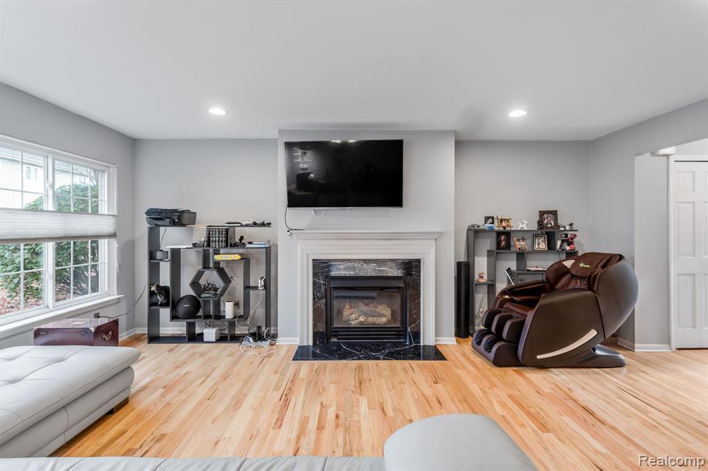605 James Circle, Royal Oak, MI 48067 — Photo 7