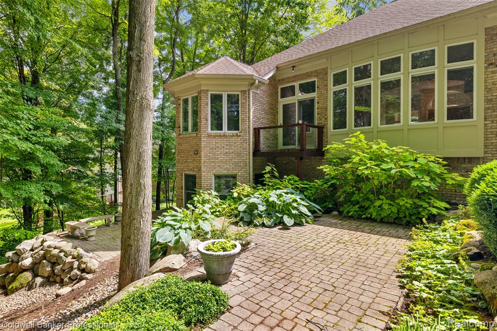 8661 DEERWOOD Road, Clarkston, MI 48348 — Photo 69