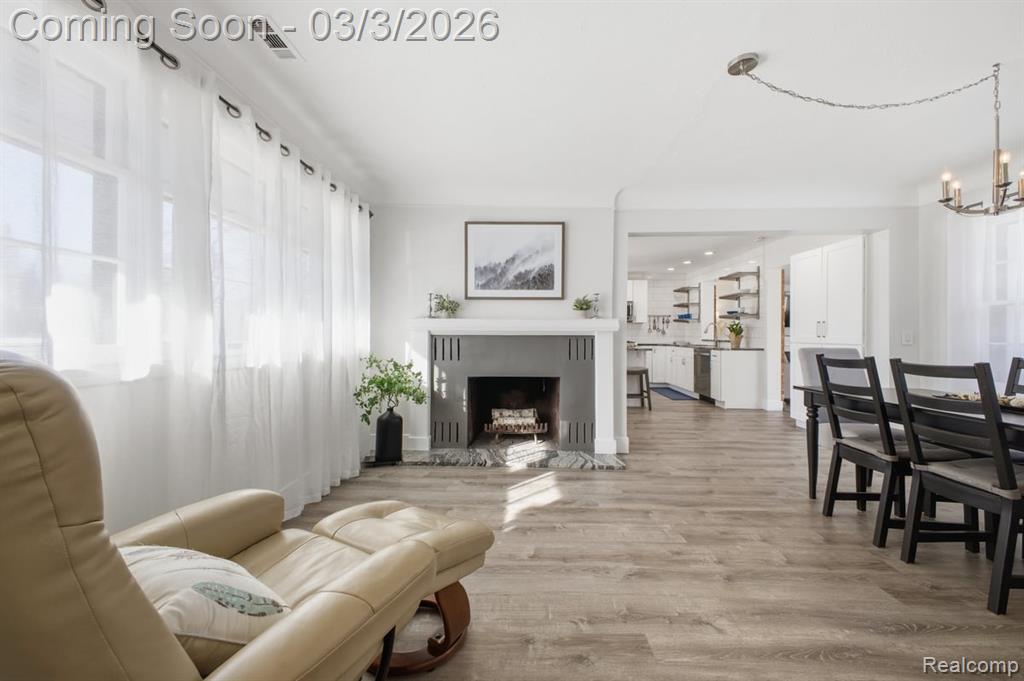 16256 W 13 Mile Road W, Beverly Hills, MI 48025 — Photo 4