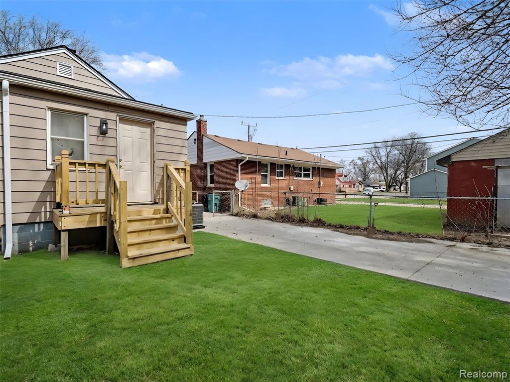 1032 E Maxlow Avenue, Hazel Park, MI 48030 — Photo 36