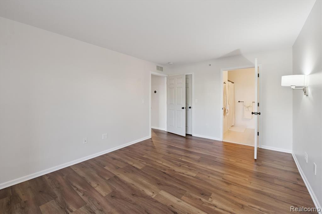 28256 Oakmonte Circle E, New Hudson, MI 48165 — Photo 23