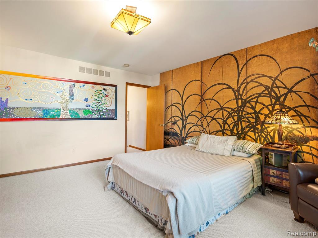 62 S WASHINGTON Street, Lake Orion, MI 48362 — Photo 15