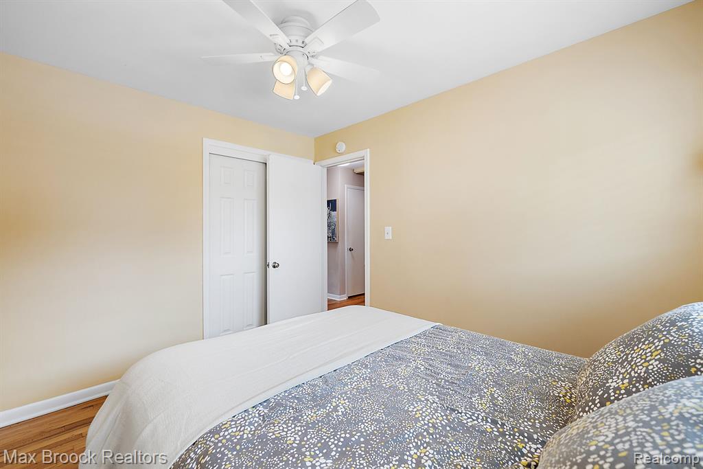 9060 HEADLEY Drive, Sterling Heights, MI 48314 — Photo 27