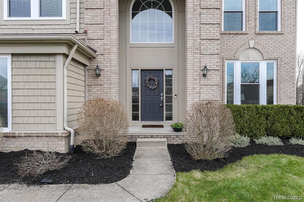 6249 CHERRYWOOD Drive, Ypsilanti, MI 48197 — Photo 2
