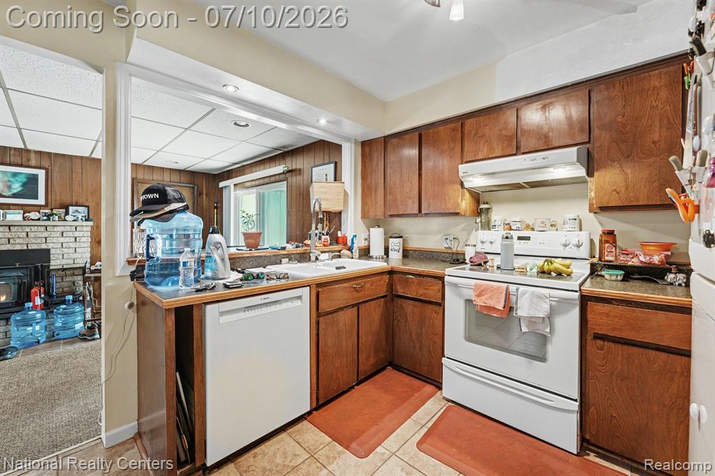 4771 Hatchery Road, Waterford, MI 48329 — Photo 6