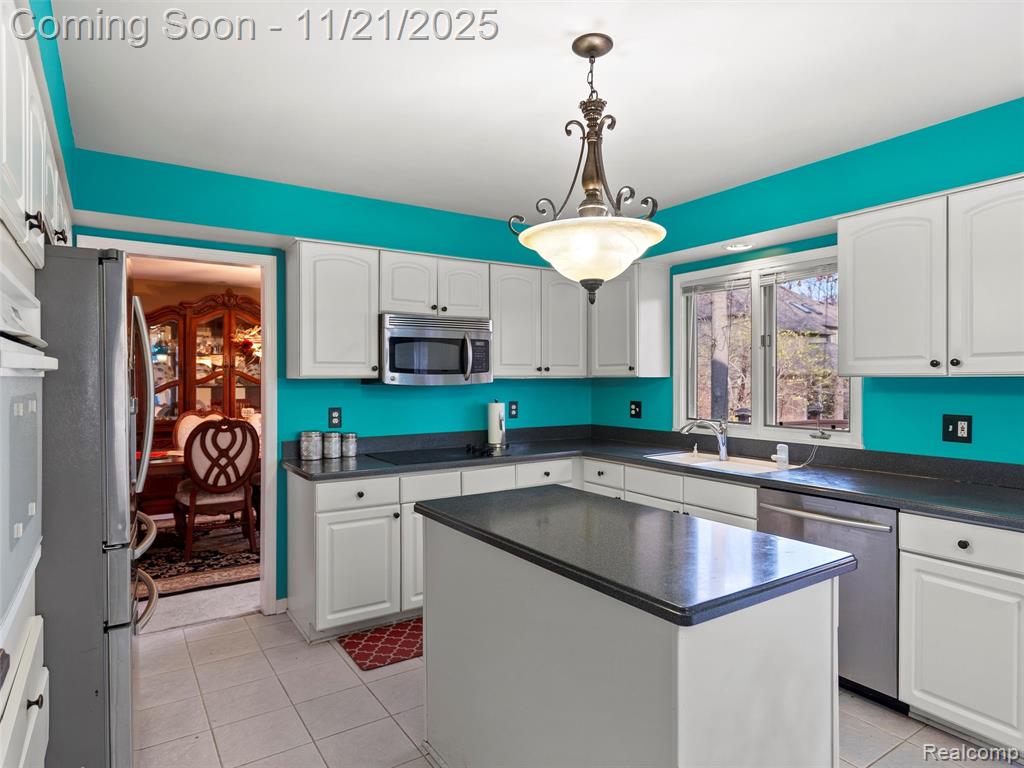 809 Grovecrest, Rochester Hills, MI 48307 — Photo 9