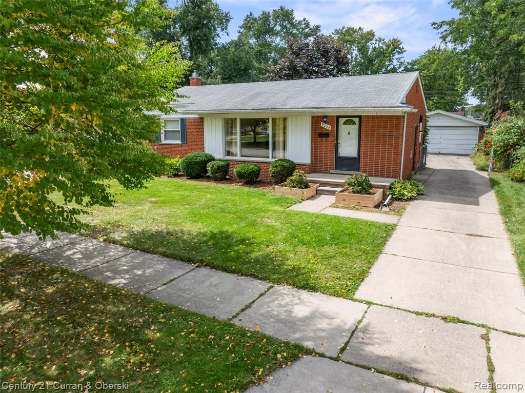 9235 Texas Street, Livonia, MI 48150 — Photo 3