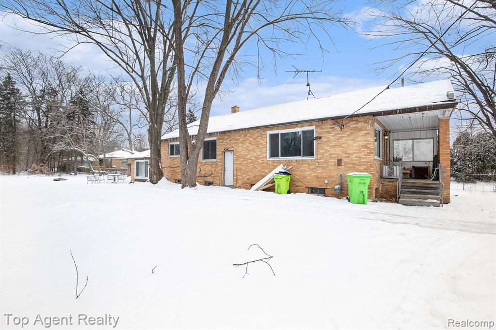 45945 N GRATIOT Avenue, Macomb, MI 48042 — Photo 17