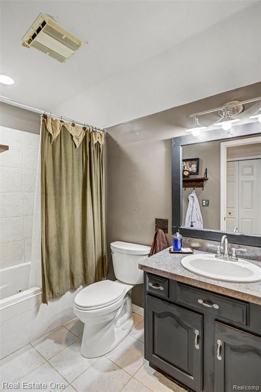 18403 Taylor Lake Road, Holly, MI 48442 — Photo 23