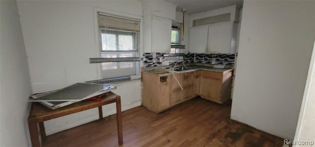 20022 Pinehurst Street, Detroit, MI 48221 — Photo 8