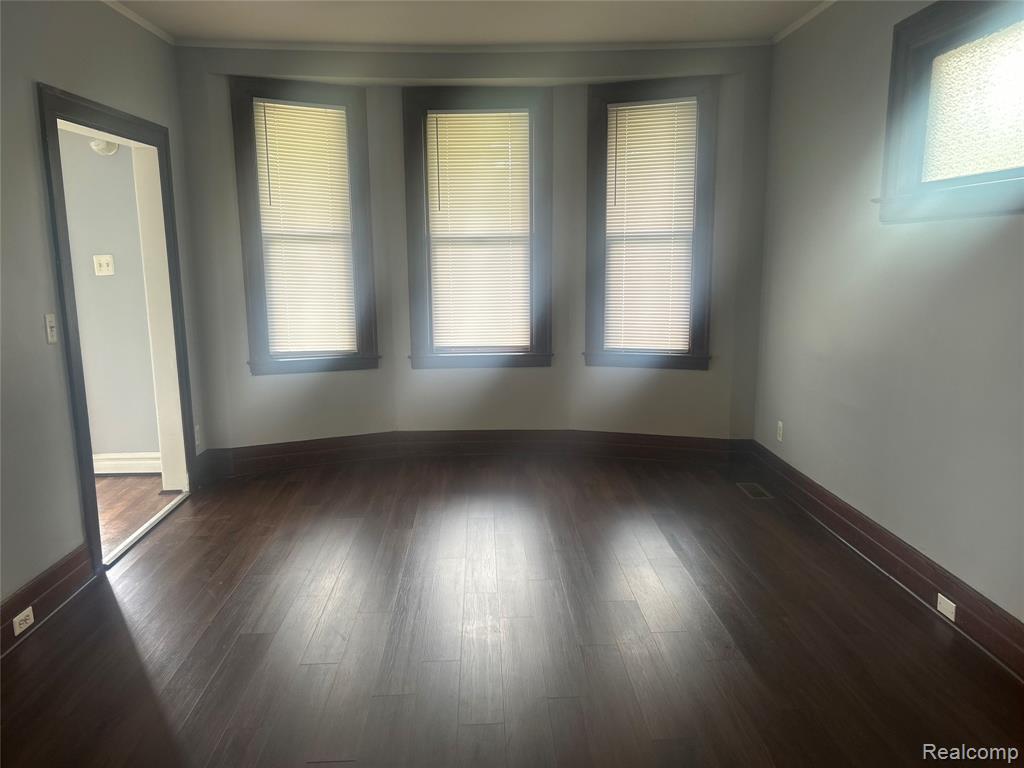 5931 N McClellan Street E, Detroit, MI 48213 — Photo 2