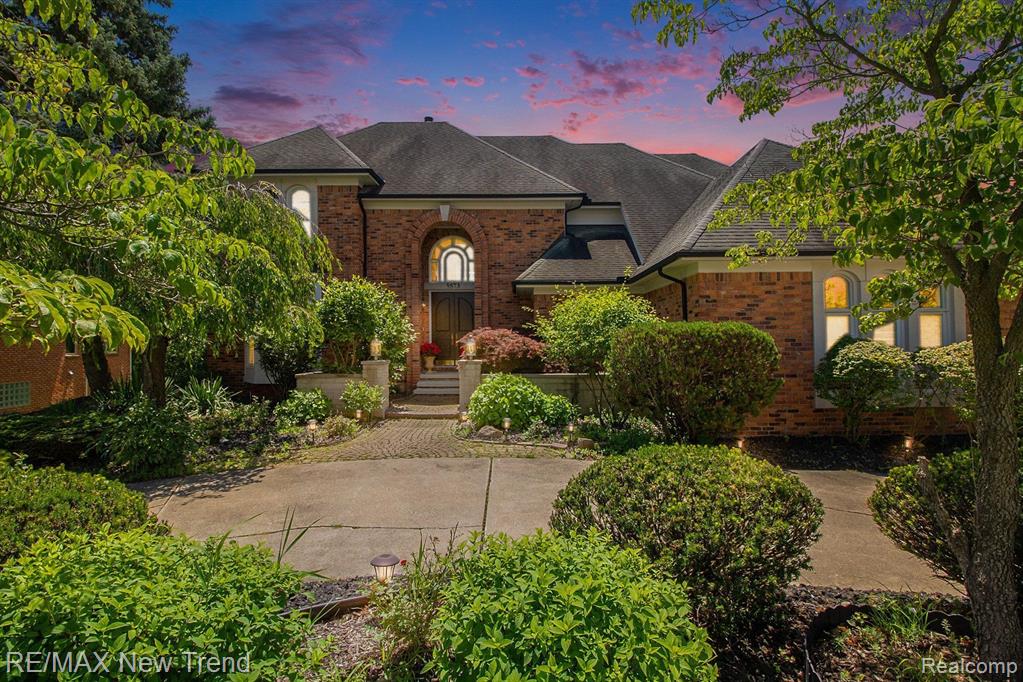 5573 SILVER POND, West Bloomfield, MI — Photo 2
