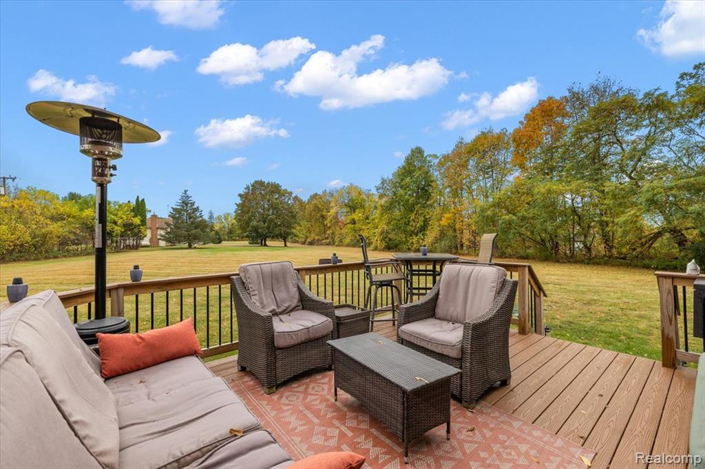 8021 Washburn Road, Goodrich Vlg, MI — Photo 57