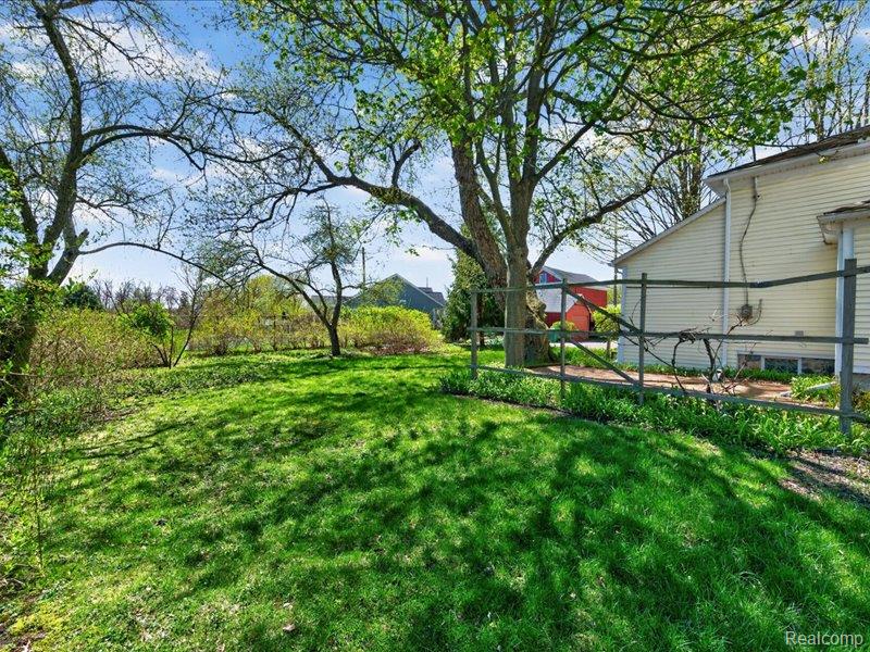 403 Lake Street, Howell, MI 48843 — Photo 53