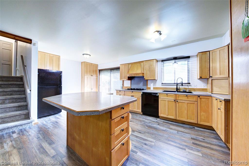 2782 Gravel Creek Road, North Branch, MI 48461 — Photo 4