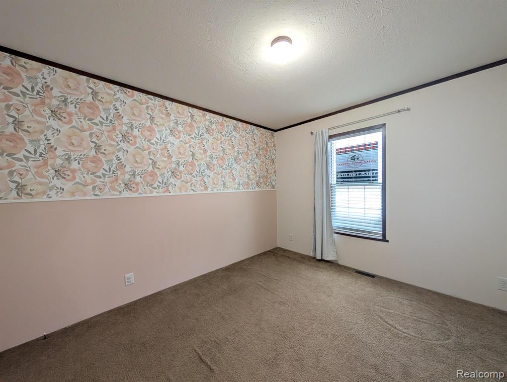 11045 Woodland Ridge Court, South Lyon, MI 48178 — Photo 12