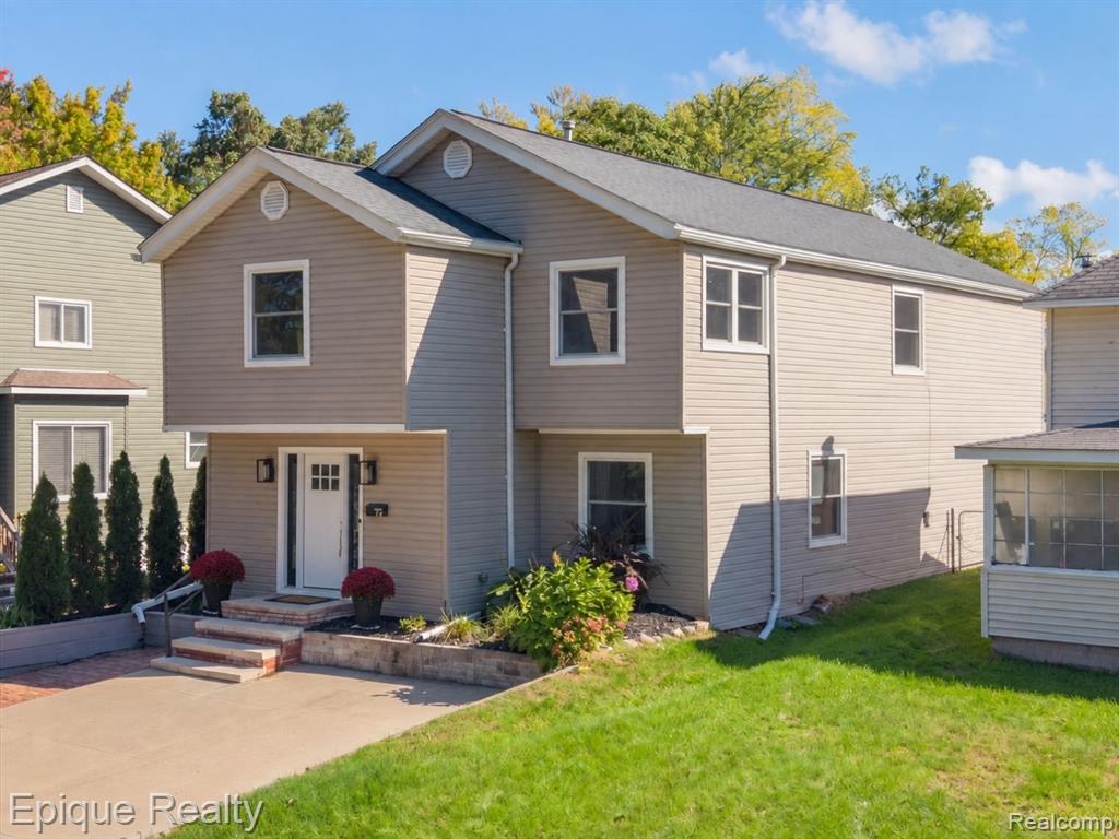 72 N North Shore Drive, Lake Orion, MI 48362