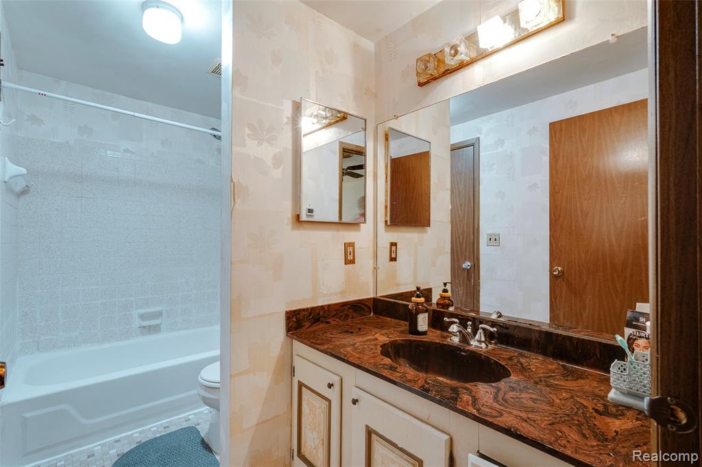 22857 Cranbrooke Drive, Novi, MI — Photo 26