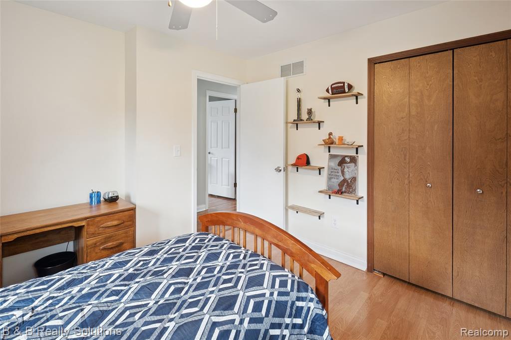 54675 Romeo Plank Road, Macomb, MI 48042 — Photo 27