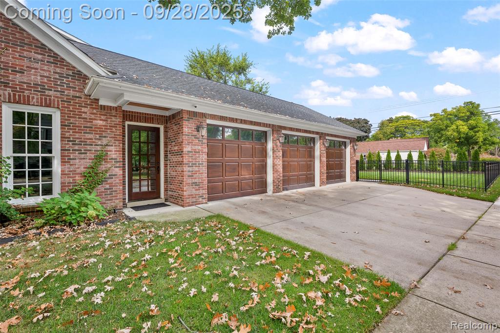 4402 Arlington Drive, Royal Oak, MI 48073 — Photo 5