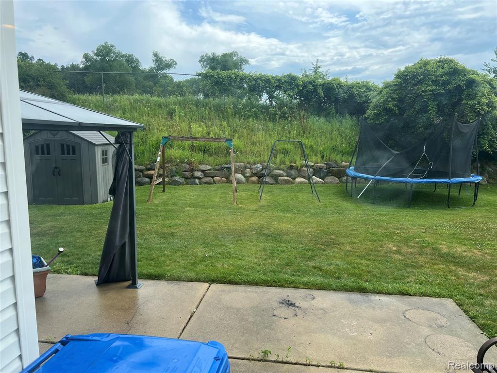7753 Turrillium Lane, Waterford, MI 48327 — Photo 22