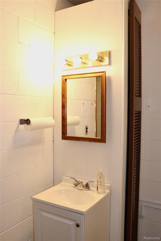 8410 Linden Road, Swartz Creek, MI 48473 — Photo 13