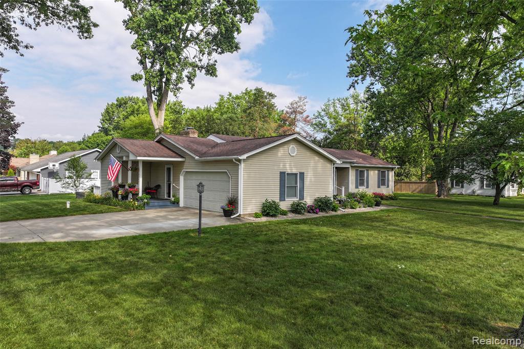 6242 Bedford Avenue, Flint, MI 48507 — Photo 3