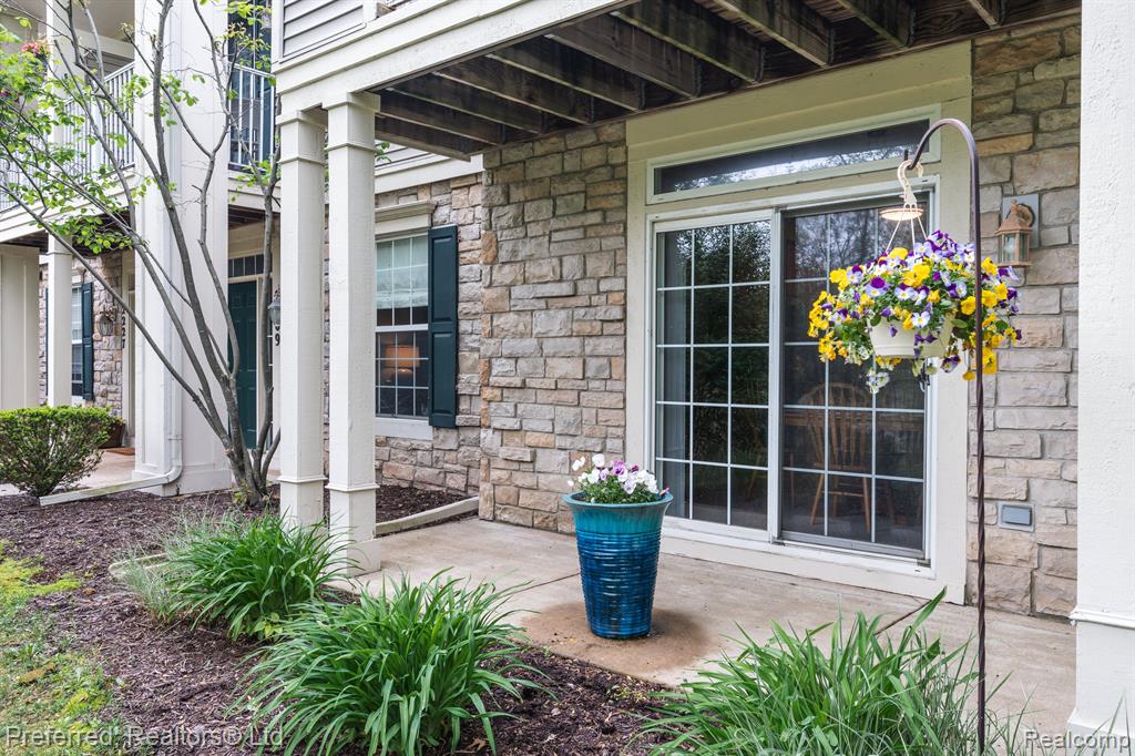 2191 PINECROFT Drive, Canton, MI 48188 — Photo 23