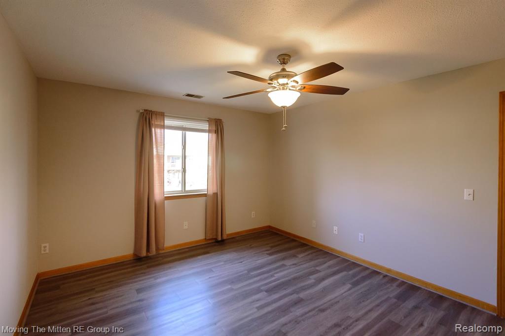 9635 WILDFLOWER Court, Van Buren, MI 48111 — Photo 16