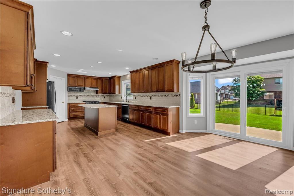 50388 Nantwich Drive, Macomb, MI 48044 — Photo 8