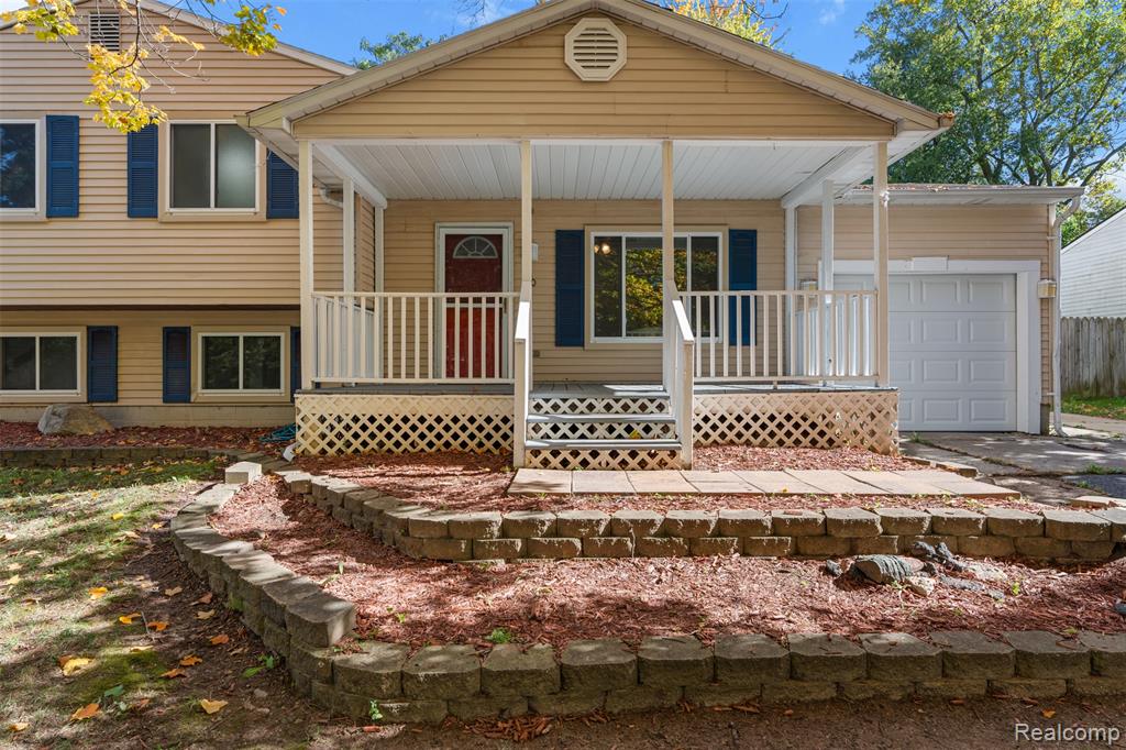 640 N Madison Street, Perry, MI 48872 — Photo 3