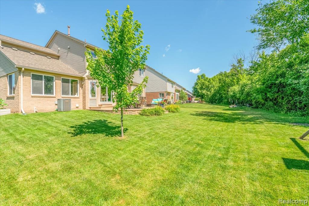 9193 E Walden Drive, Belleville, MI 48111 — Photo 7