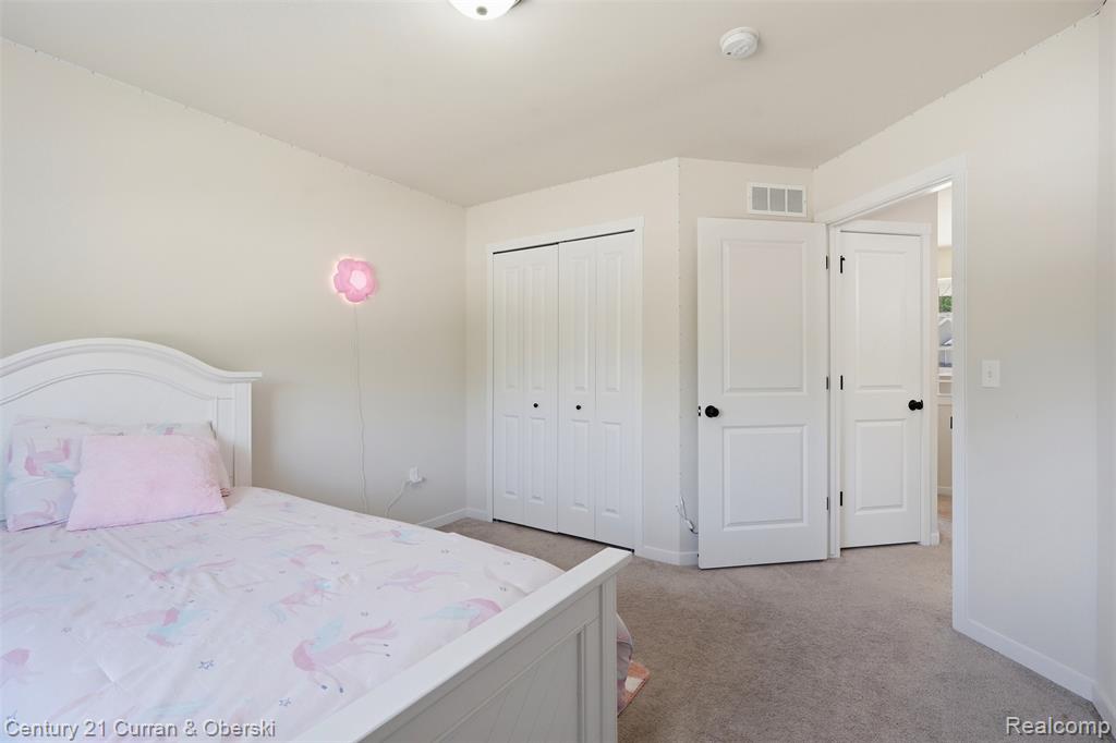 8760 Oak Ridge Trail, Westland, MI — Photo 22