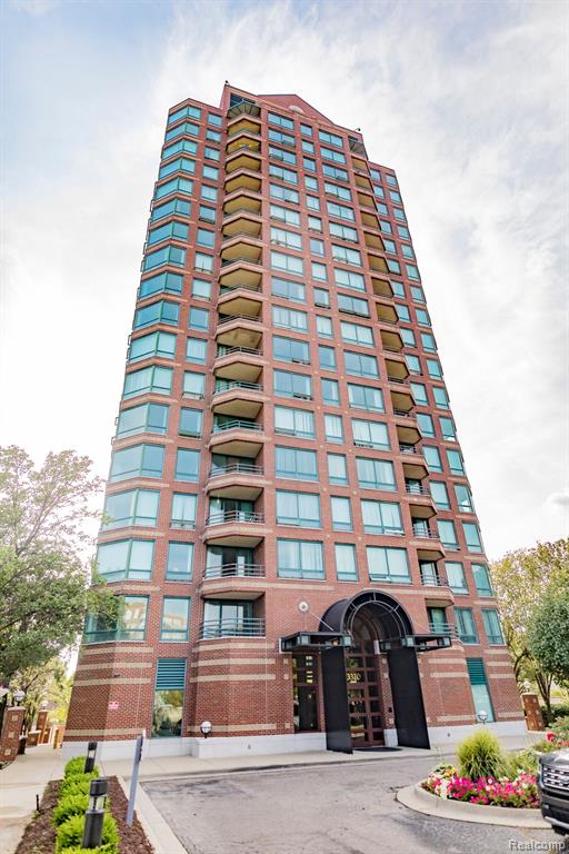 3320 SPINNAKER Lane, Detroit, MI 48207 — front exterior