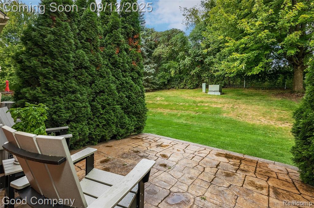 56729 Longhorn Drive, Shelby Twp, MI 48316 — Photo 33