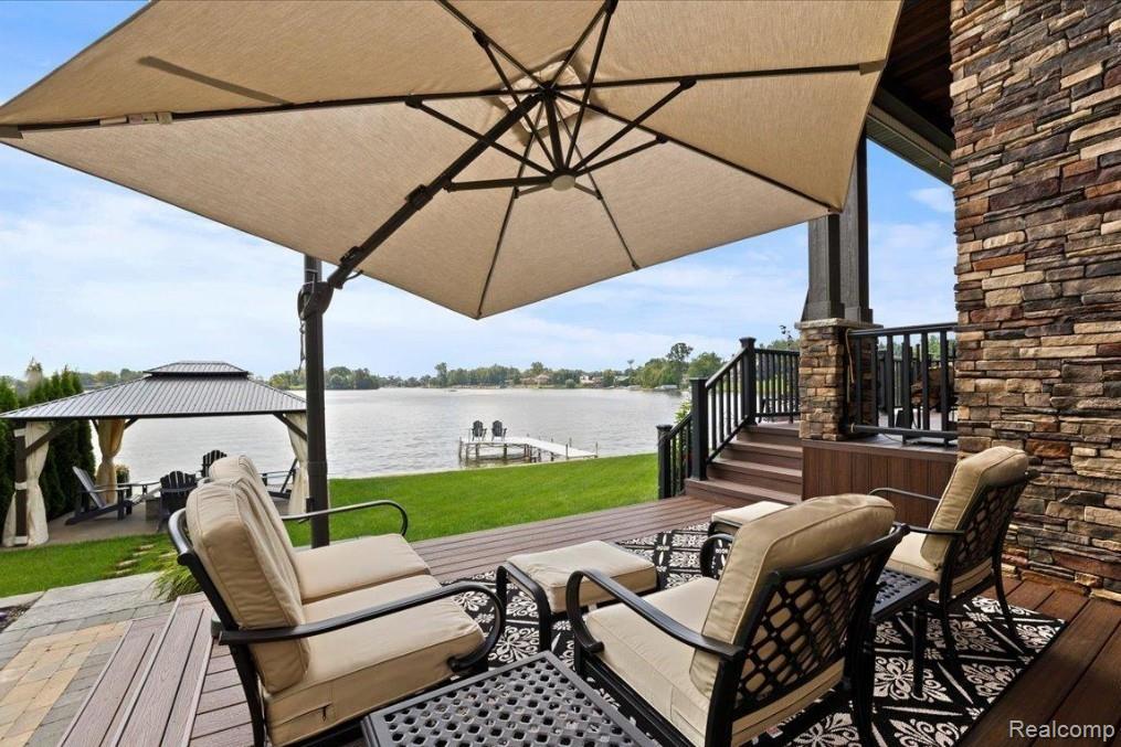 8184 Woodland Shore Drive, Brighton, MI 48114 — Photo 12