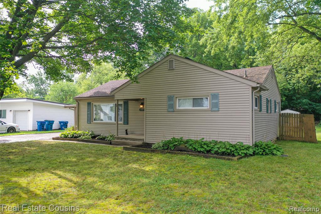 141 Bevins Street, Holly, MI 48442 — Photo 2