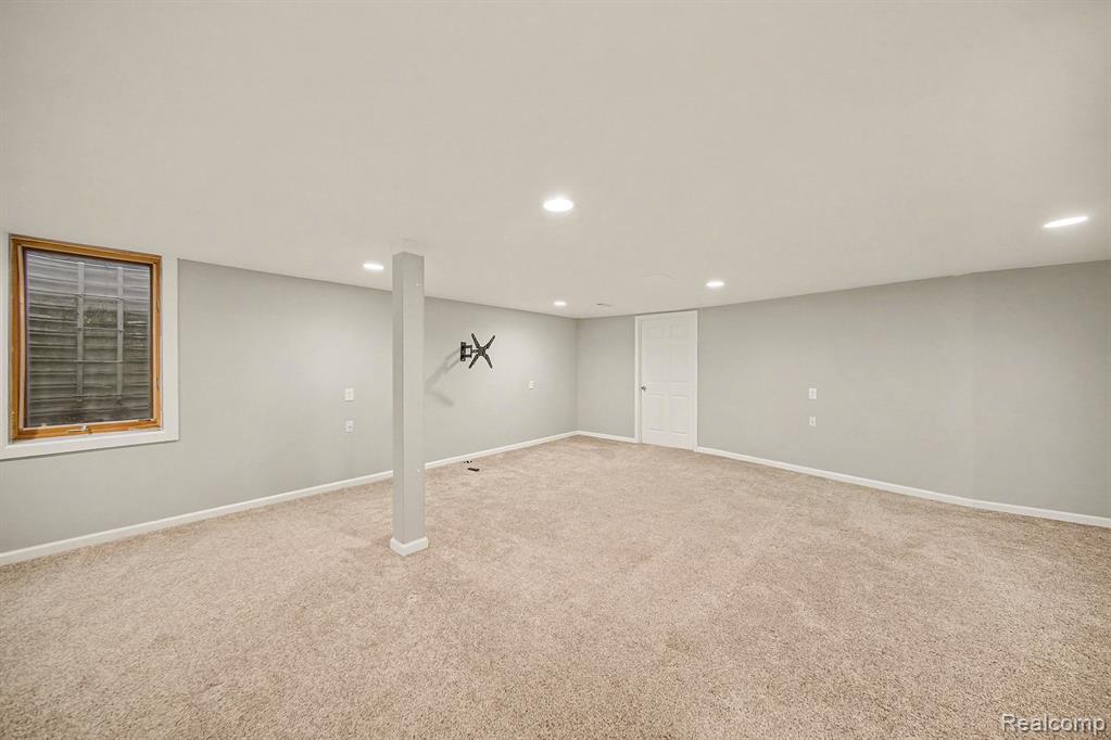 7586 Haverhill Lane, Canton, MI 48187 — Photo 28