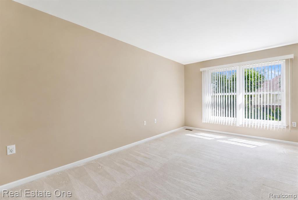 3622 Camden Court, Auburn Hills, MI 48326 — Photo 30