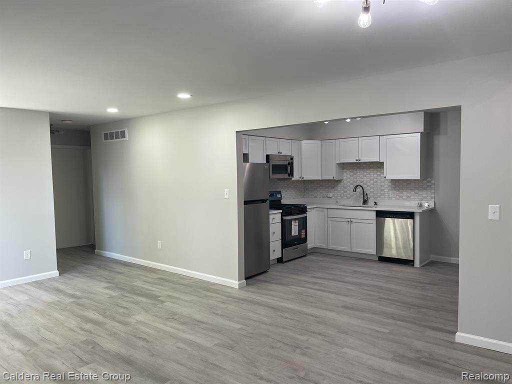 39563 Heatherheath Drive, Clinton Twp, MI 48038 — Photo 4