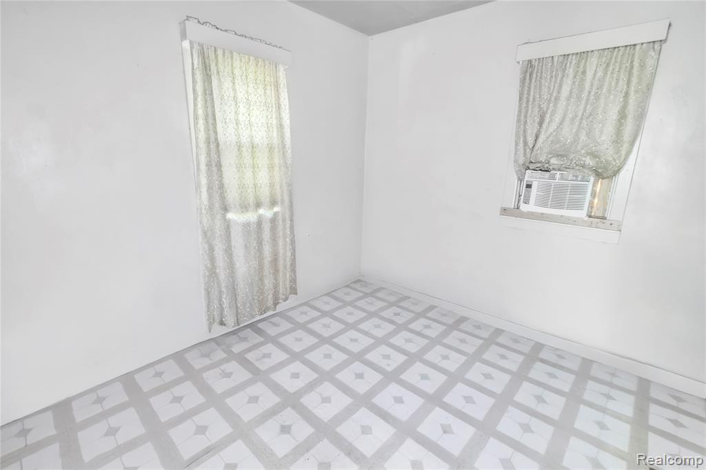 427 S 19th Street, Saginaw, MI 48601 — Photo 8