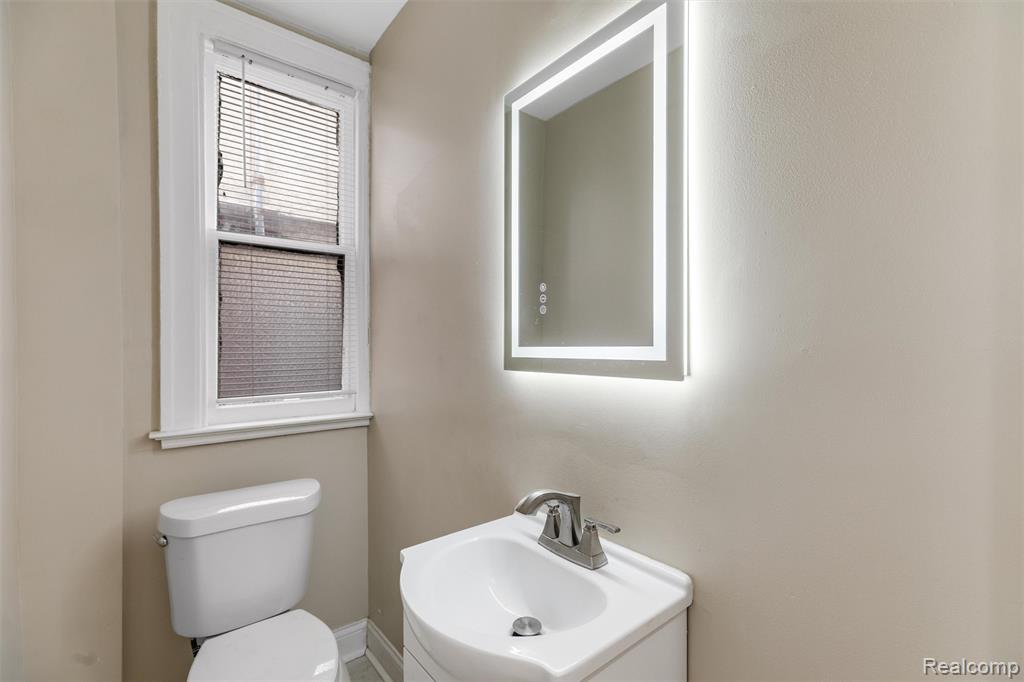 121 Colorado Street, Highland Park, MI 48203 — Photo 17