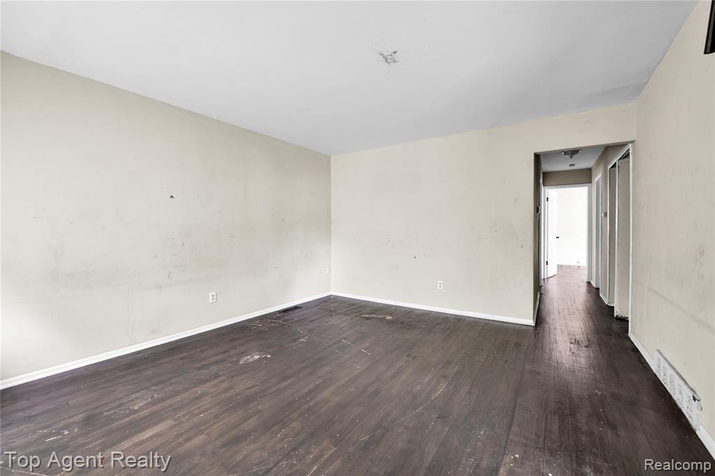 4123 BURTON Street, Inkster, MI 48141 — Photo 8