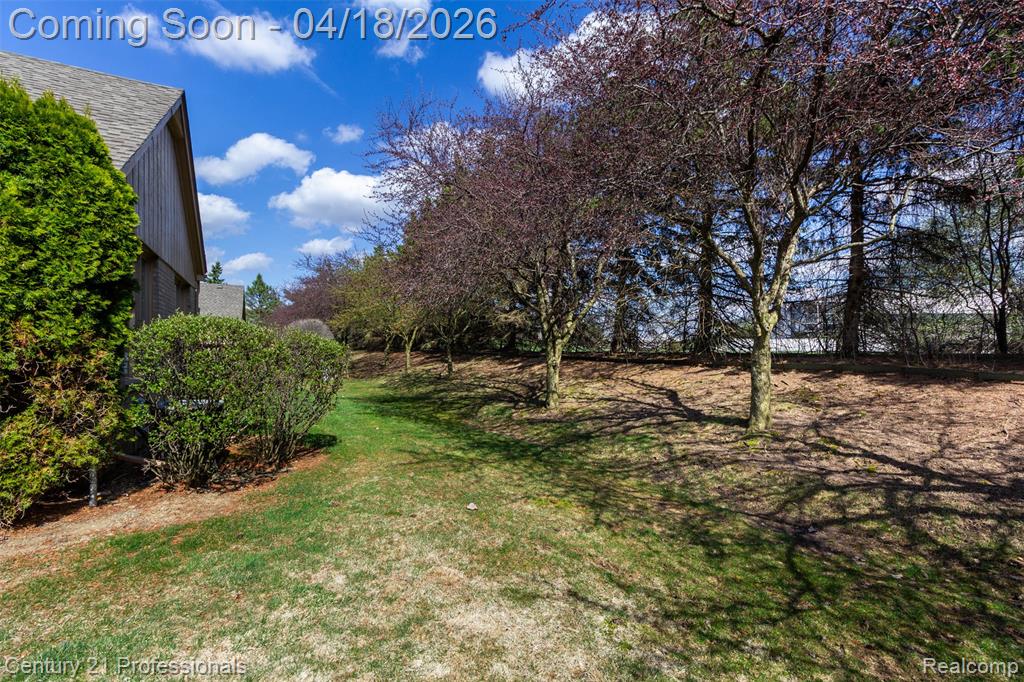 1256 Autumn Drive, Troy, MI 48098 — Photo 45