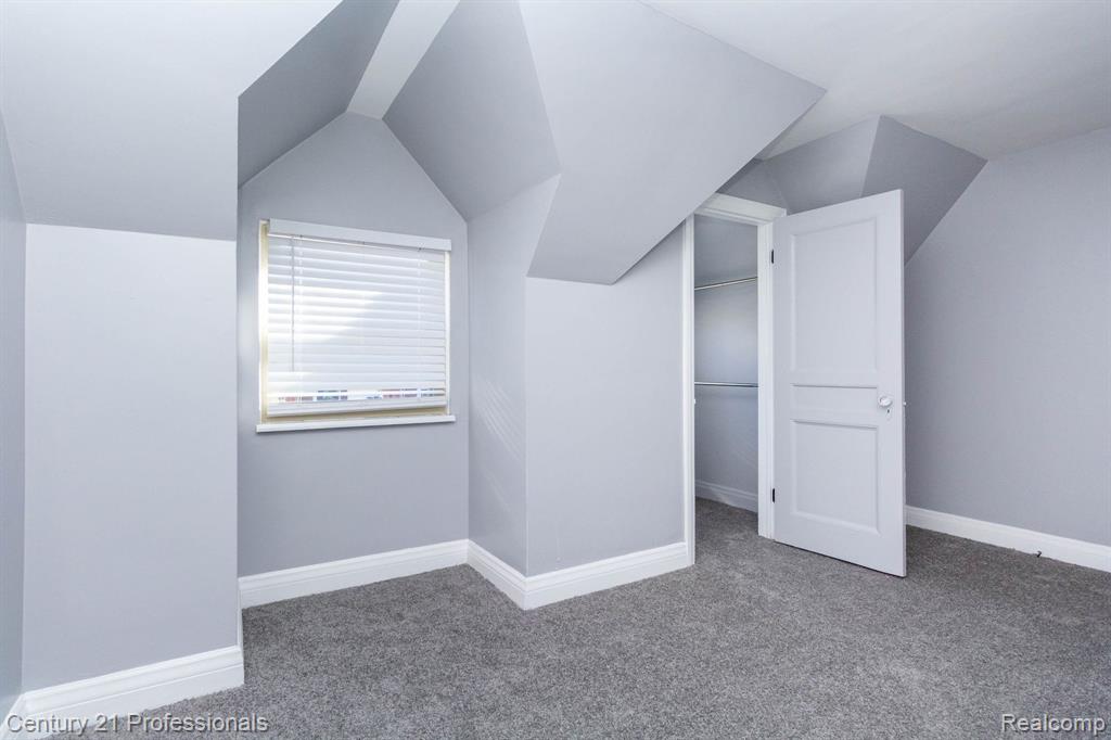 9357 Piedmont Street, Detroit, MI 48228 — Photo 22