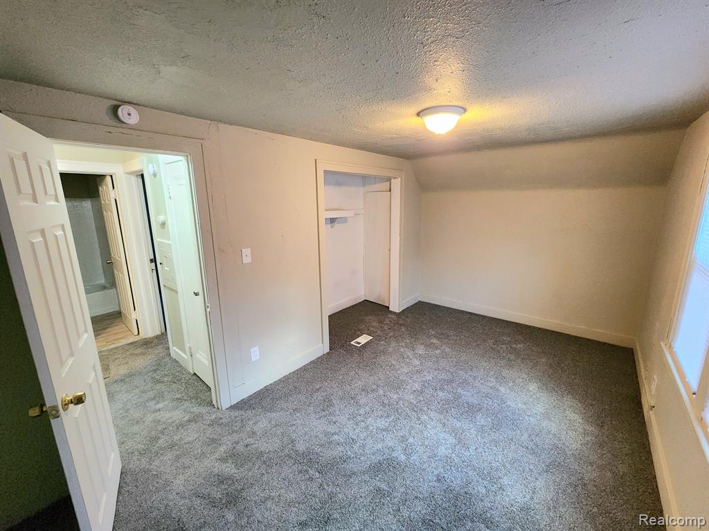 9258 BOLEYN Street, Detroit, MI 48224 — Photo 19